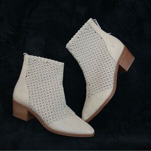 Frye Womens Ankle Bootie Shoes, Bone Woven Leather Pointed Toe Size 10